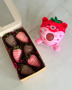squishy en forma de fresa y caja de 6 fresas decoradas